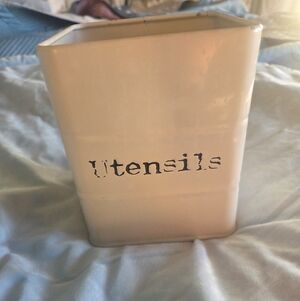 Elegant Cream Utensil Holder